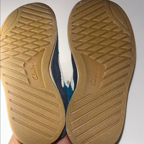 Clarks Craft Run White and Blue Retro Sneakers - Picture 5 of 5